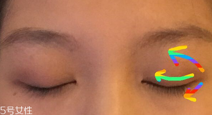 眼影怎么畫會自然好看？眼影顏色這樣搭配最好看