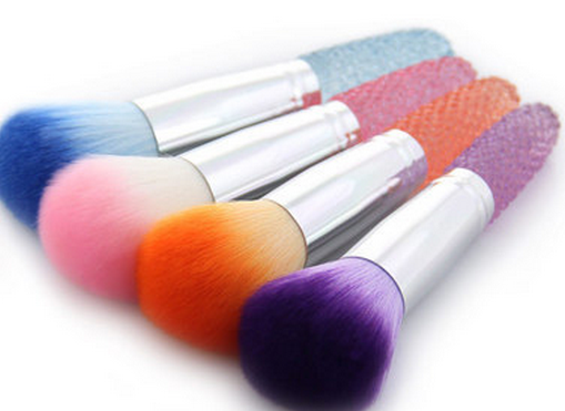 如何清洗化妝刷？眼影刷的選擇與使用方法