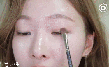 內(nèi)雙怎么畫眼線？?jī)?nèi)雙眼皮畫眼妝技巧