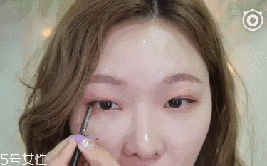 內(nèi)雙怎么畫眼線？?jī)?nèi)雙眼皮畫眼妝技巧