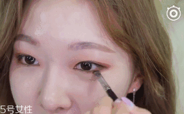 內(nèi)雙怎么畫眼線？?jī)?nèi)雙眼皮畫眼妝技巧