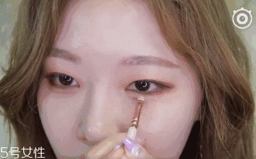 內(nèi)雙怎么畫眼線？?jī)?nèi)雙眼皮畫眼妝技巧