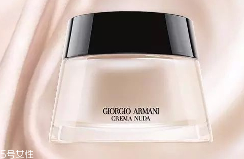 修顏霜需要卸妝嗎 修顏霜的正確卸妝方法 修顏霜需要卸妝嗎 修顏霜的正確卸妝方法