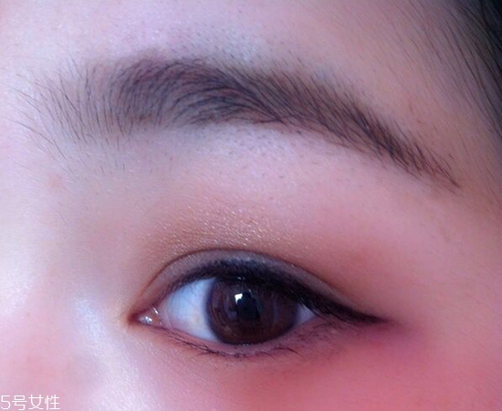 內(nèi)雙怎么畫眼線？?jī)?nèi)雙眼皮畫眼妝技巧