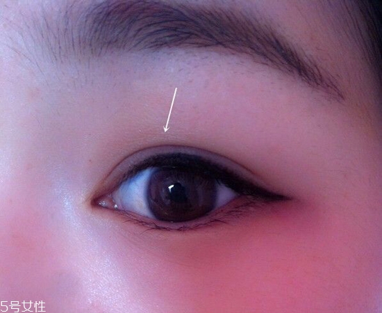 內(nèi)雙怎么畫眼線？?jī)?nèi)雙眼皮畫眼妝技巧