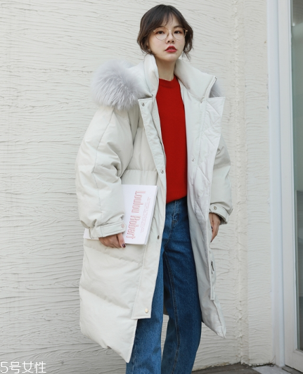 紅色毛衣配什么外套？冬季搭配風(fēng)度與溫度共存