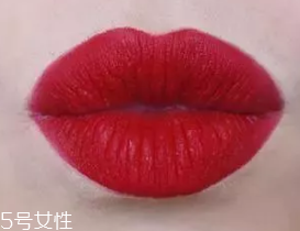 唇膏出水是變質了嗎？只是高溫熱出汗