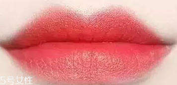 唇膏出水是變質了嗎？只是高溫熱出汗