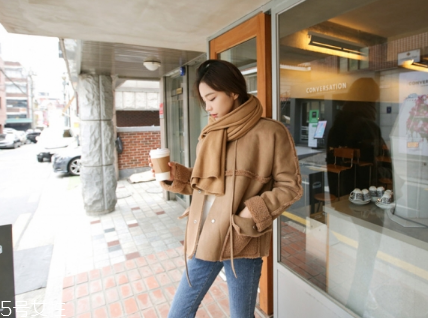 什么顏色圍巾顯臉白？選擇這幾條準沒錯