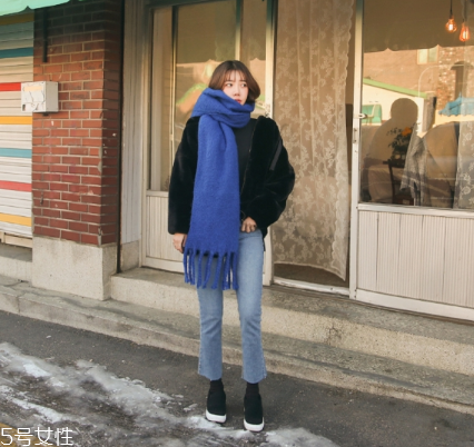 什么顏色圍巾顯臉白？選擇這幾條準沒錯