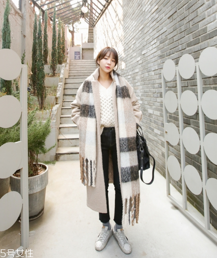 格子圍巾怎么搭配？瞬間打破冬日沉悶感