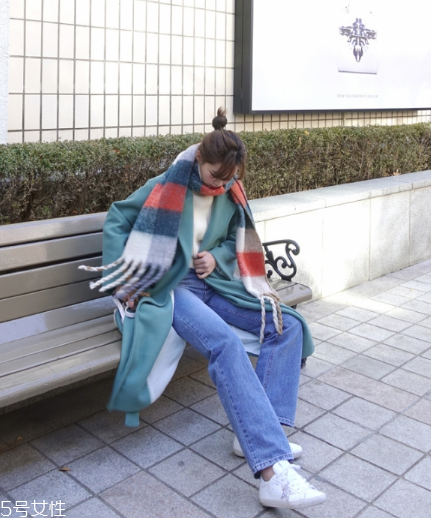 格子圍巾怎么搭配？瞬間打破冬日沉悶感