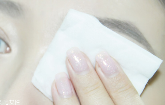 豆沙色眼妝怎么畫？超受歡迎的空氣眼妝畫法