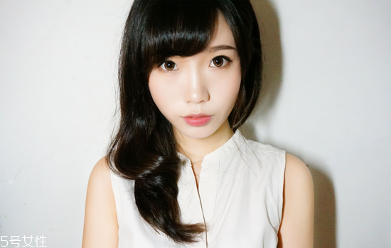 2018秋冬酒紅色眼妝怎么畫？神秘又有女人味的妝容