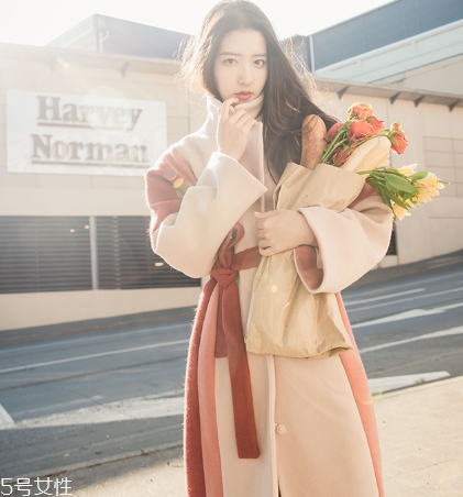 大衣什么長(zhǎng)度好看？這個(gè)冬天讓你美上天