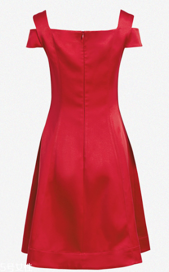 冬天紅色衣服怎么搭配？冬天就要紅