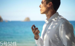 男士香水什么時(shí)候噴最好？出門前二十分鐘