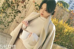 大衣會(huì)越穿越大嗎？一定要注意這幾個(gè)壞習(xí)慣