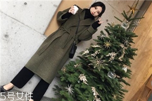 大衣和羽絨服哪個保暖？這個冬天不會冷