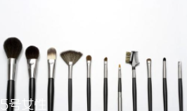 化妝刷買(mǎi)回來(lái)要洗嗎？為了衛(wèi)生要清洗