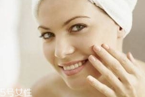 精華水購買要注意哪些成分？看清成分排位