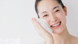 精華水購買要注意哪些成分？看清成分排位