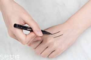 眼線筆多少錢一支？看看大熱的眼線筆價(jià)格