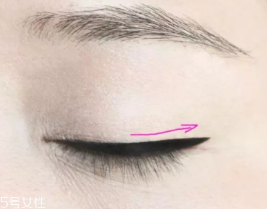 眼線筆怎么用？圖解基本的步驟
