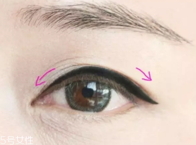 眼線筆怎么用？圖解基本的步驟