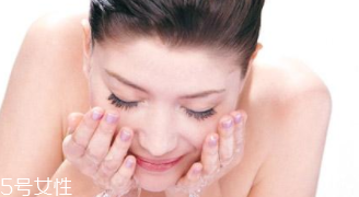 用毛巾洗臉可以嗎？油皮和中性皮可以