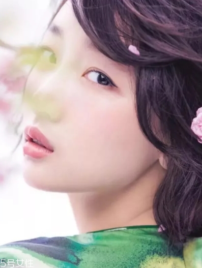 眼線筆和眉筆怎么區(qū)分？外觀功效都有差別