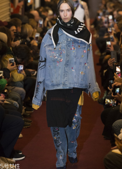 vetements2018秋冬系列服裝怎么樣_好看嗎？