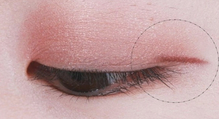 眼線筆可以用什么代替？手邊沒(méi)有眼線筆可以這樣做