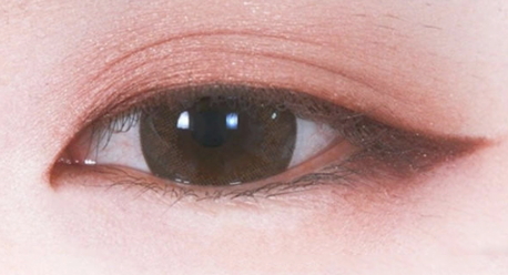 眼線筆可以用什么代替？手邊沒(méi)有眼線筆可以這樣做