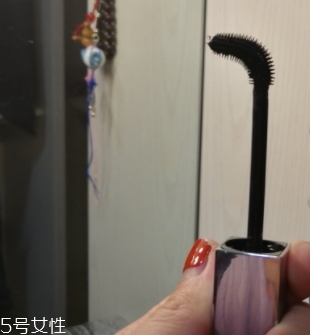 美寶蓮彎彎睫毛膏怎么樣？新品首發(fā)彎彎睫毛膏評測