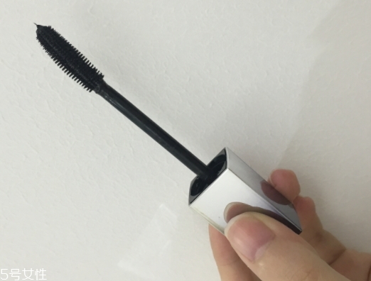 美寶蓮彎彎睫毛膏怎么用？想怎么彎就怎么彎