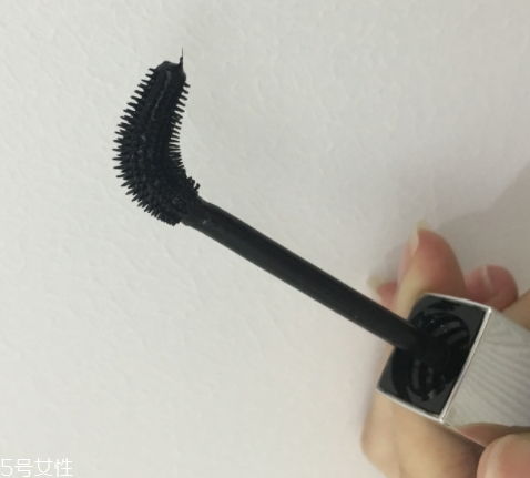 美寶蓮彎彎睫毛膏怎么用？想怎么彎就怎么彎