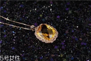 黃水晶可以碰水嗎？你不知道的水晶小知識