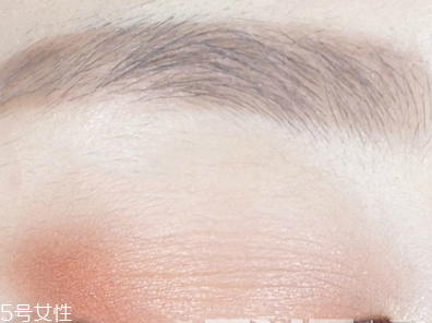 單眼皮怎么化大眼妝？媲美開眼角的大眼妝