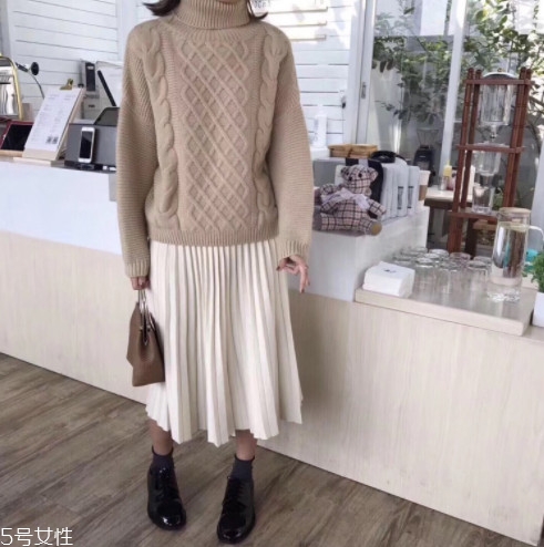 毛衣怎么搭配衣服圖片 秋冬毛衣n種穿搭 毛衣怎么搭配衣服圖片 秋冬毛衣n種穿搭