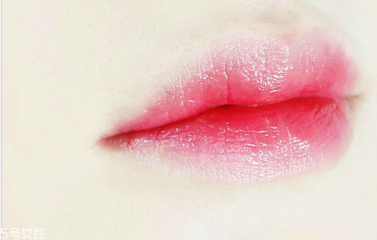 西柚色眼影怎么畫？教你畫高冷女神妝容