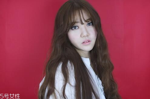 西柚色眼影怎么畫？教你畫高冷女神妝容