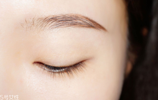 2018秋冬酒紅色眼妝怎么畫？神秘又有女人味的妝容