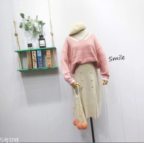 毛衣怎么搭配衣服圖片 秋冬毛衣n種穿搭 毛衣怎么搭配衣服圖片 秋冬毛衣n種穿搭