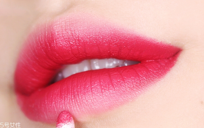 西柚色眼影怎么畫？教你畫高冷女神妝容