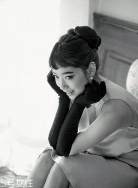 奧黛麗赫本妝容怎么畫教程 時代經(jīng)典復(fù)古妝容 奧黛麗赫本妝容怎么畫教程 時代經(jīng)典復(fù)古妝容