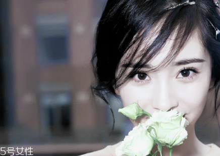 學(xué)生素顏妝怎么畫(huà)？小心機(jī)get