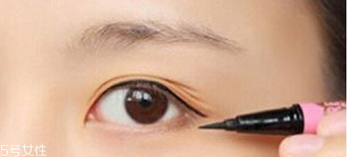 淑女妝怎么畫清新自然？教你化一個(gè)撩倒男神的妝