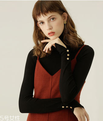 冬天內(nèi)搭怎么穿？一件毛衣搞定冬天內(nèi)搭難題