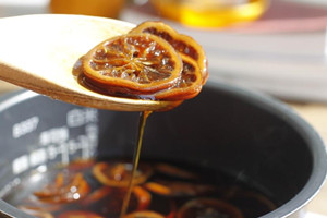 冰糖燉檸檬的功效有哪些？冰糖燉檸檬好處多多